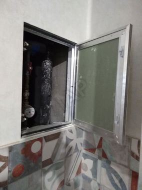 Люк под покраску Премиум Лайт для установки в стену 250*600