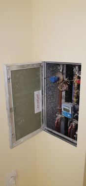 Люк под покраску Премиум Лайт для установки в стену 250*600